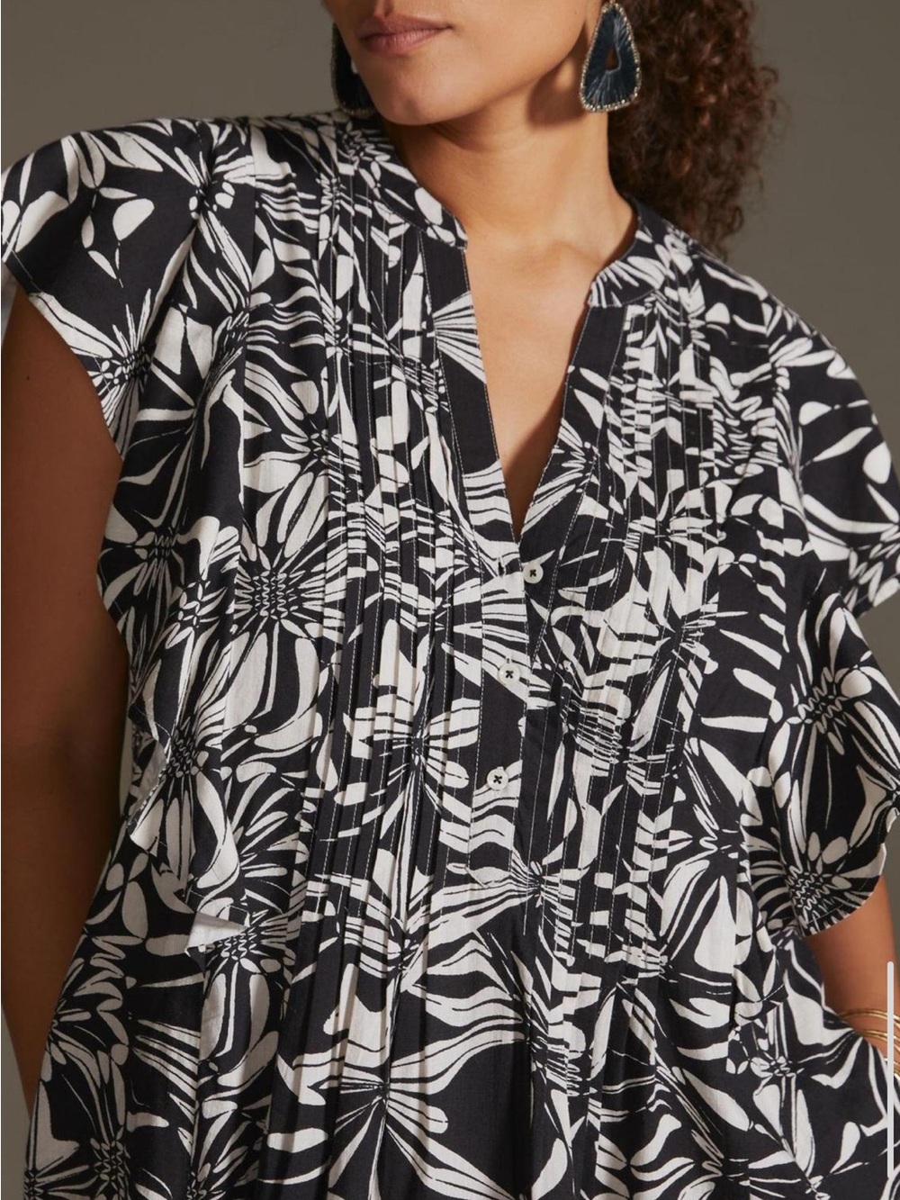 Black and White Floral Maxi Dress - Picture 3 of 3
